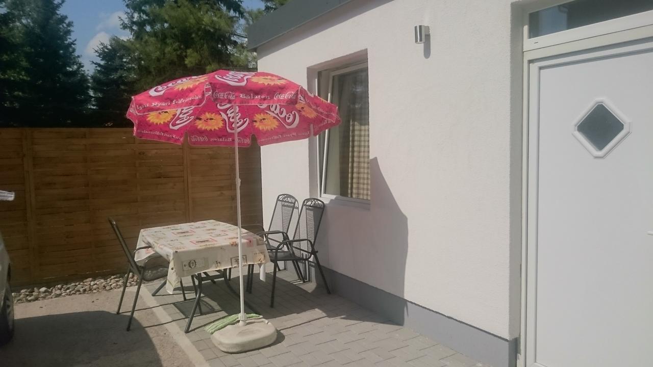 Bed and Breakfast Piccolo Panzio Balatonfenyves Exterior foto